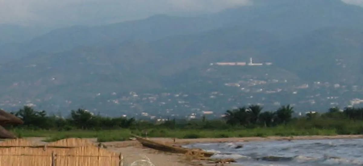 Бурунди: Bujumbura (Burundi) Coconut beach