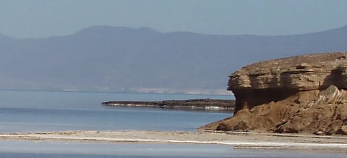 Джибути: Djibouti banner Lake Assal