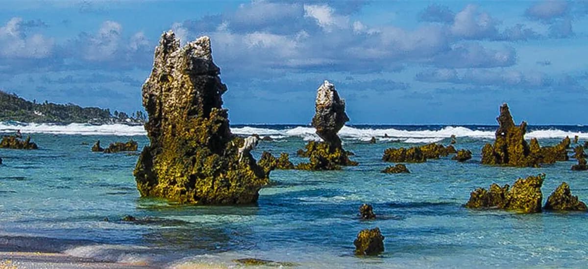 Науру: Rocks by the Beach, Nauru